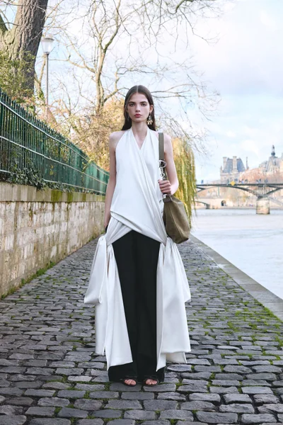 Look 61